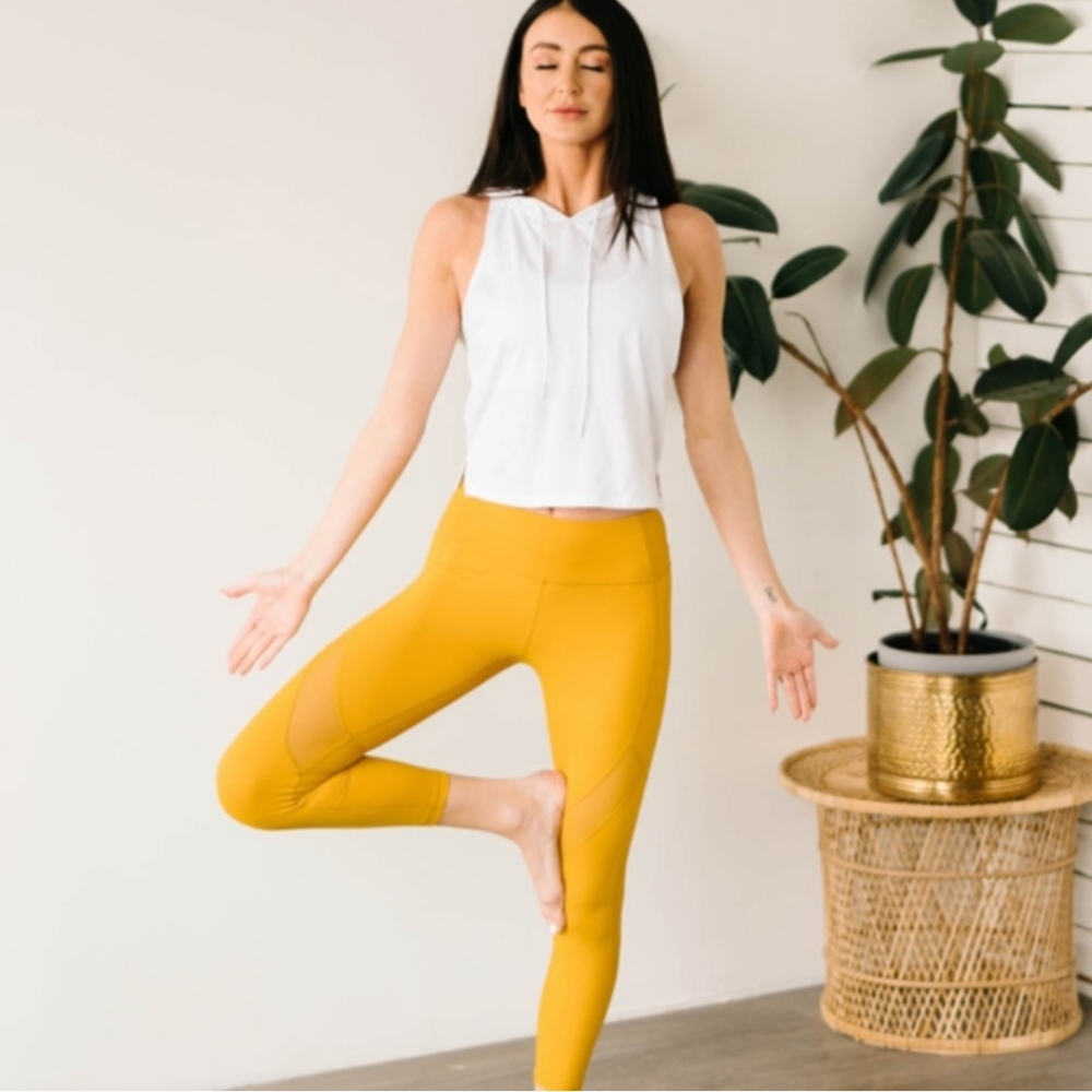 ZYIA Active Mustard Yellow Faith Mesh Alive Leggings Size 6 - 8 7/8 Tights